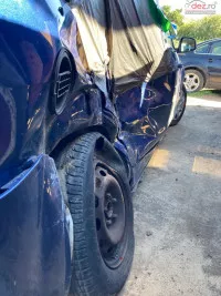 Vand Ford Focus MK2 din 2008, avariat in spate, lateral(e)