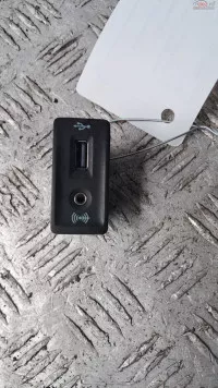 Mufa Auxiliar Usb Vw Golf 7 2 0tdi Cod Motor Cuna 5g0035222c