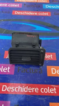 Grila Ventilatie Bord Dreapta Toyota Avensis 2007