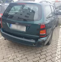 Vand Ford Focus 1 din 2002, avariat in lateral(e)