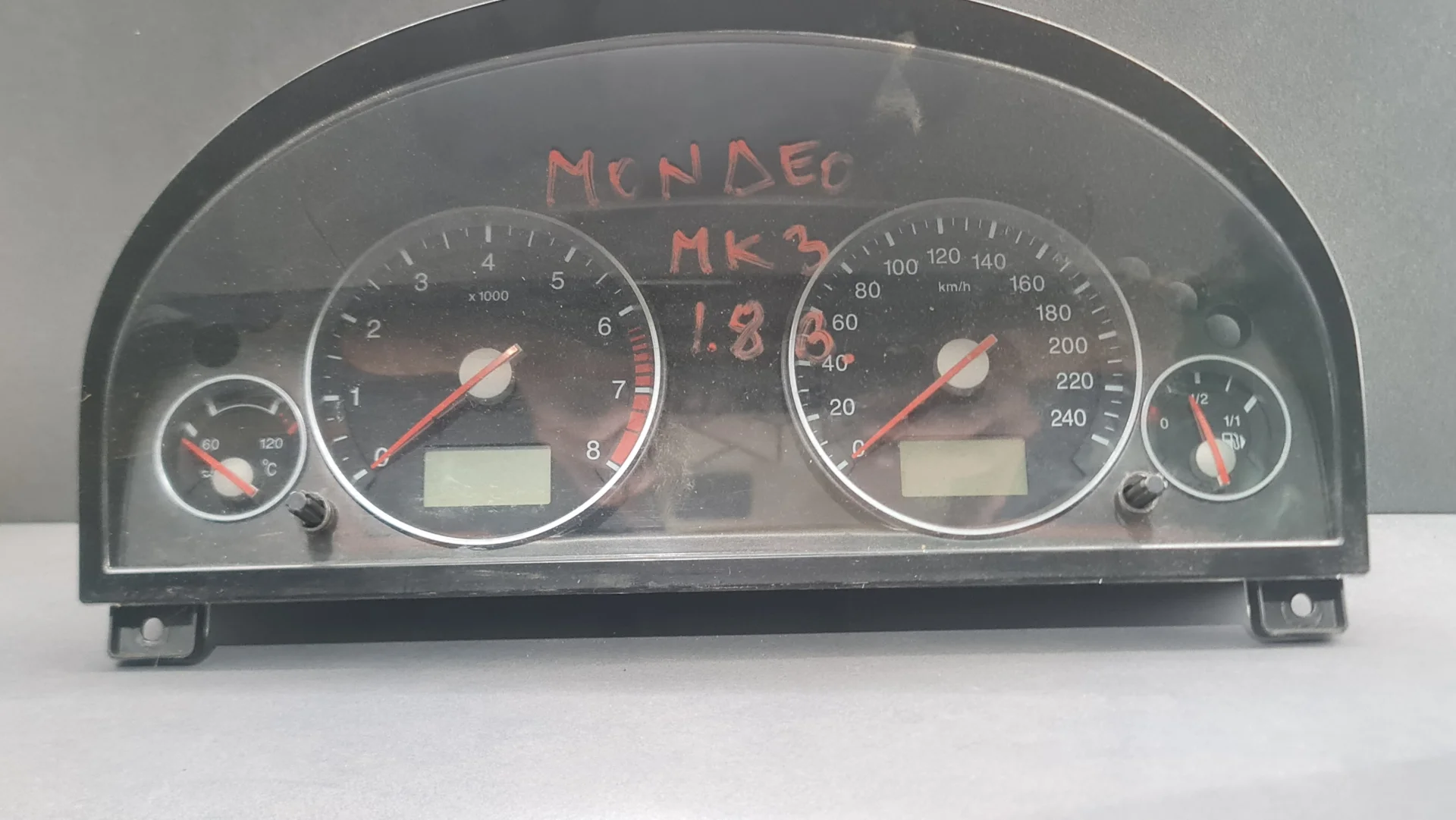Ceasuri Bord Ford Mondeo 2000 