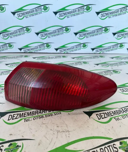 Lampa Stop Dreapta Pe Aripa Alfa Romeo 147 2003 