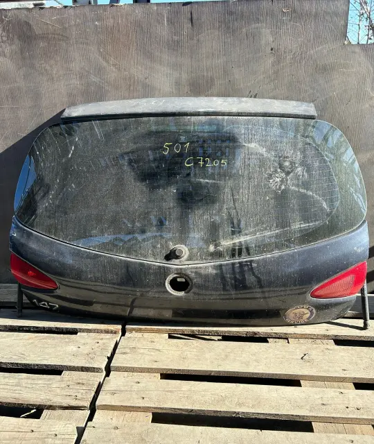 Hayon / Haion Cu Luneta Alfa Romeo 147 2003 