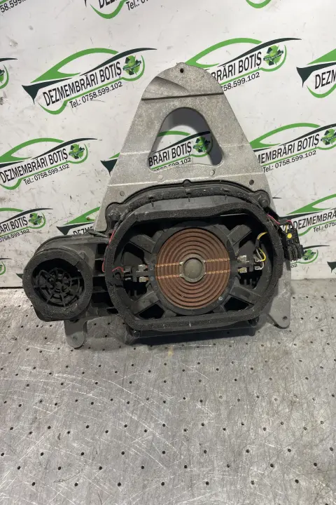 Subwoofer Auto A204 820 57 02 Mercedes Benz Cla Class 