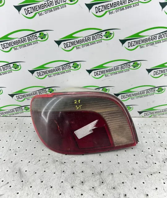 Lampa / Tripla Stop Stanga Pe Aripa Toyota Yaris 2000 