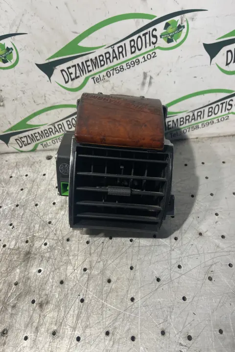 Grila Ventilatie Bord Stanga Volkswagen Vw Phaeton 2009 