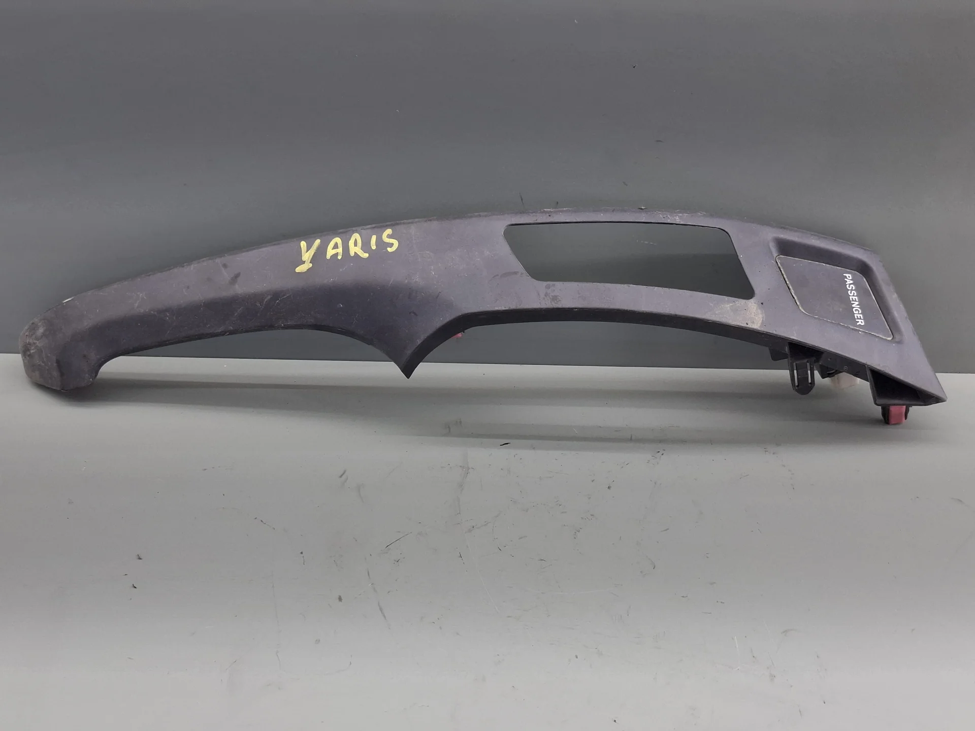 Ornament Toyota Yaris 2006 