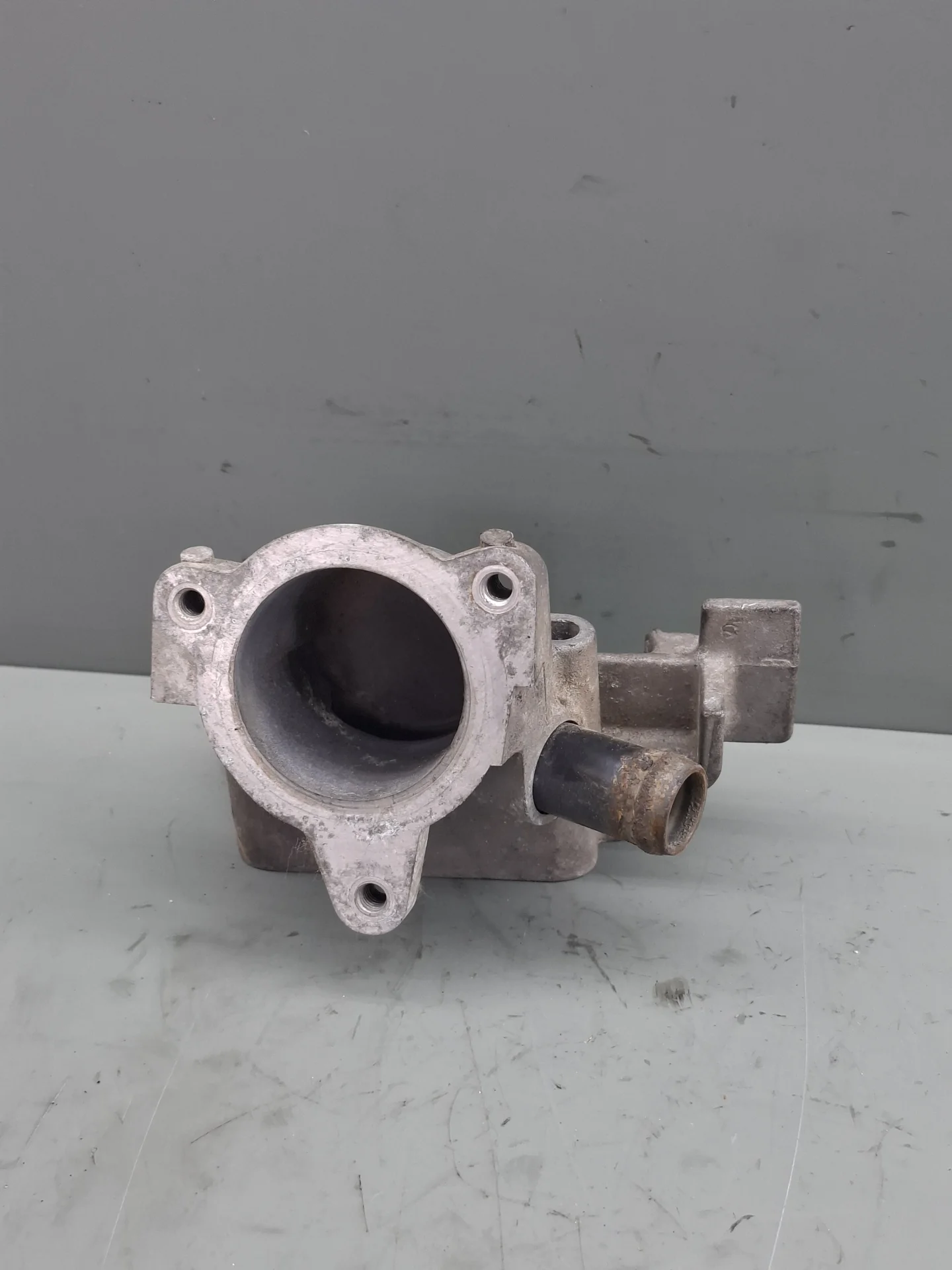Carcasa Termostat Dacia Sandero 2011 