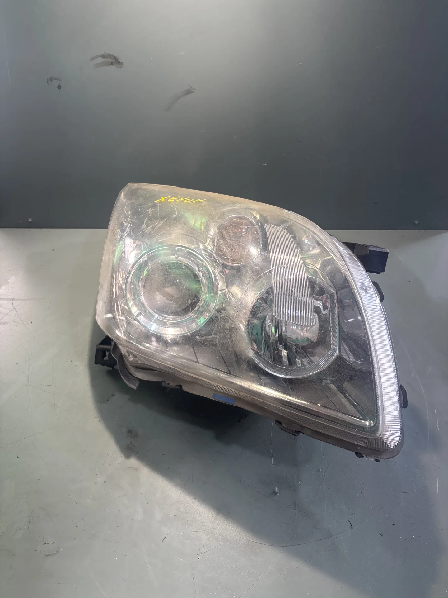 Far Dreapta Cu Lupa Toyota Avensis 2005 