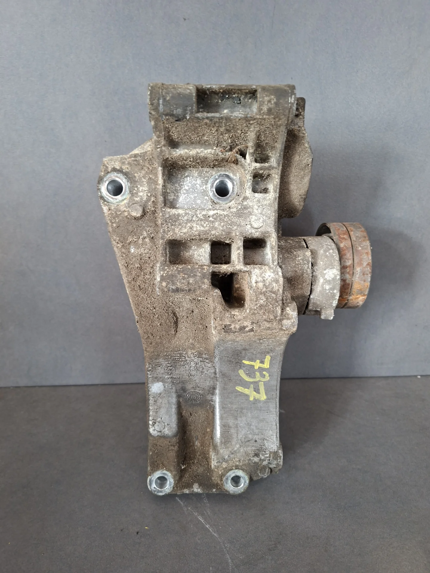 Suport Alternator Volkswagen Vw Polo 1999 