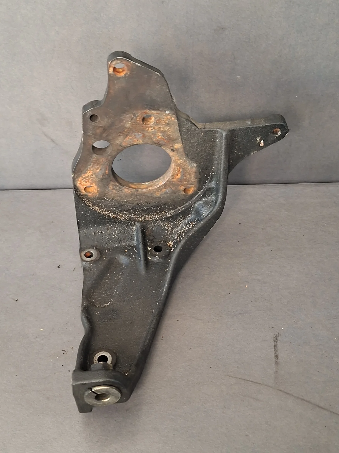 Suport Pompa Injectie Volkswagen Vw Passat 2000 