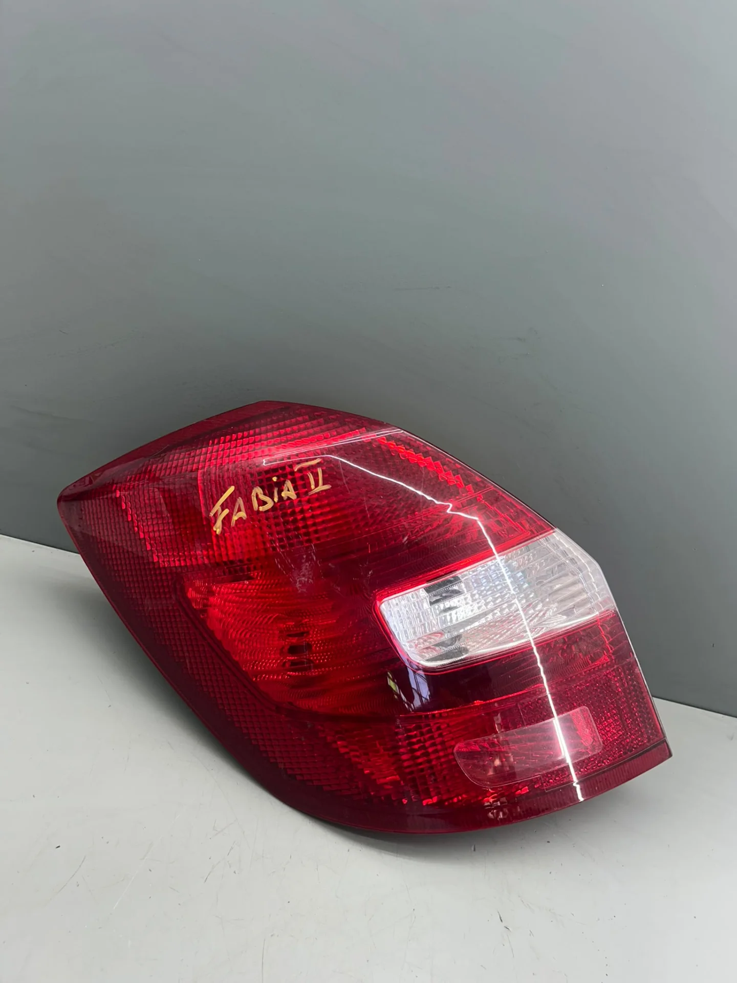 Lampa / Tripla Stop Stanga Pe Aripa Skoda Fabia 2009 