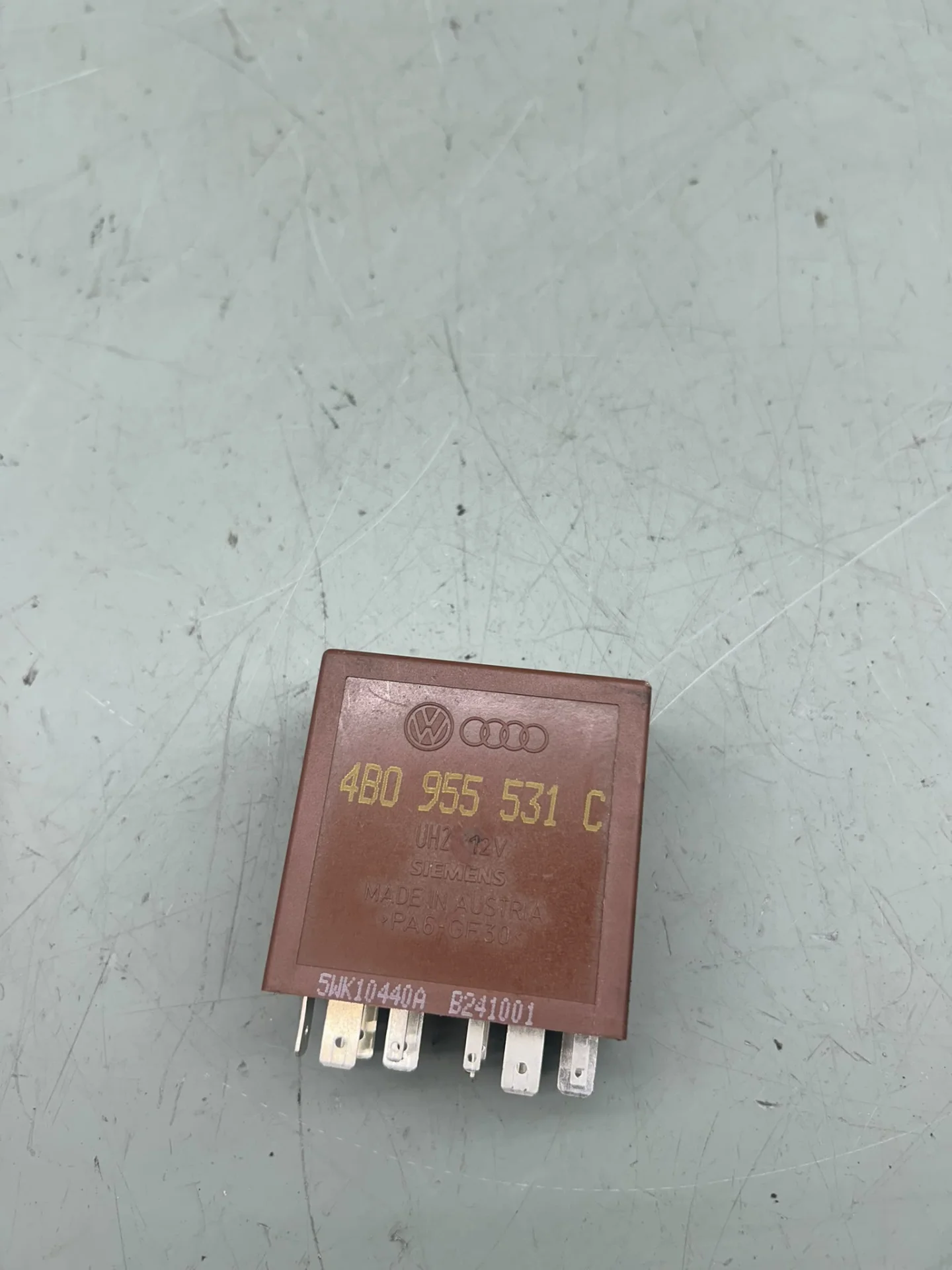 Releu Stergator Parbriz Volkswagen Vw Golf 2002 