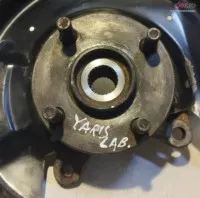 Butuc Dreapta Fata Toyota Yaris 
