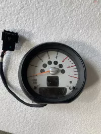 Ceas Bord Mini Cooper 9260578 01 cod 9260578-01 Piese auto în Cehu Silvaniei, Salaj Dezmembrari
