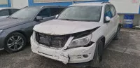 Dezmembrez Volkswagen Tiguan 2 0d 2010