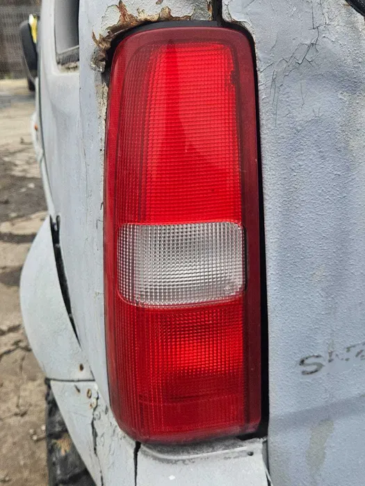 Stop Stanga Suzuki Jimny 2003