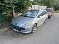 Vand Peugeot 307 din 2007, avariat in lateral(e)