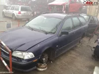 Dezmembrez Volvo V40 Din 1997 2 0 Benzina 103 Kw 