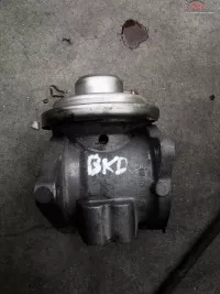 Volkswagen Golf 5 2 0tdi Tip Bkd Egr 038129637d cod 038129637D