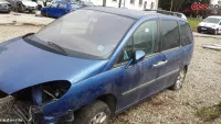 Dezmembrez Peugeot 807 2001