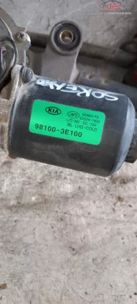 Ansamblu Stergatoare Cu Motoras Kia Sorento Cod 98100 3e100
