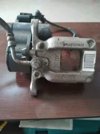 Etrier Dreapta Spate Peugeot 308 cod AE777007
