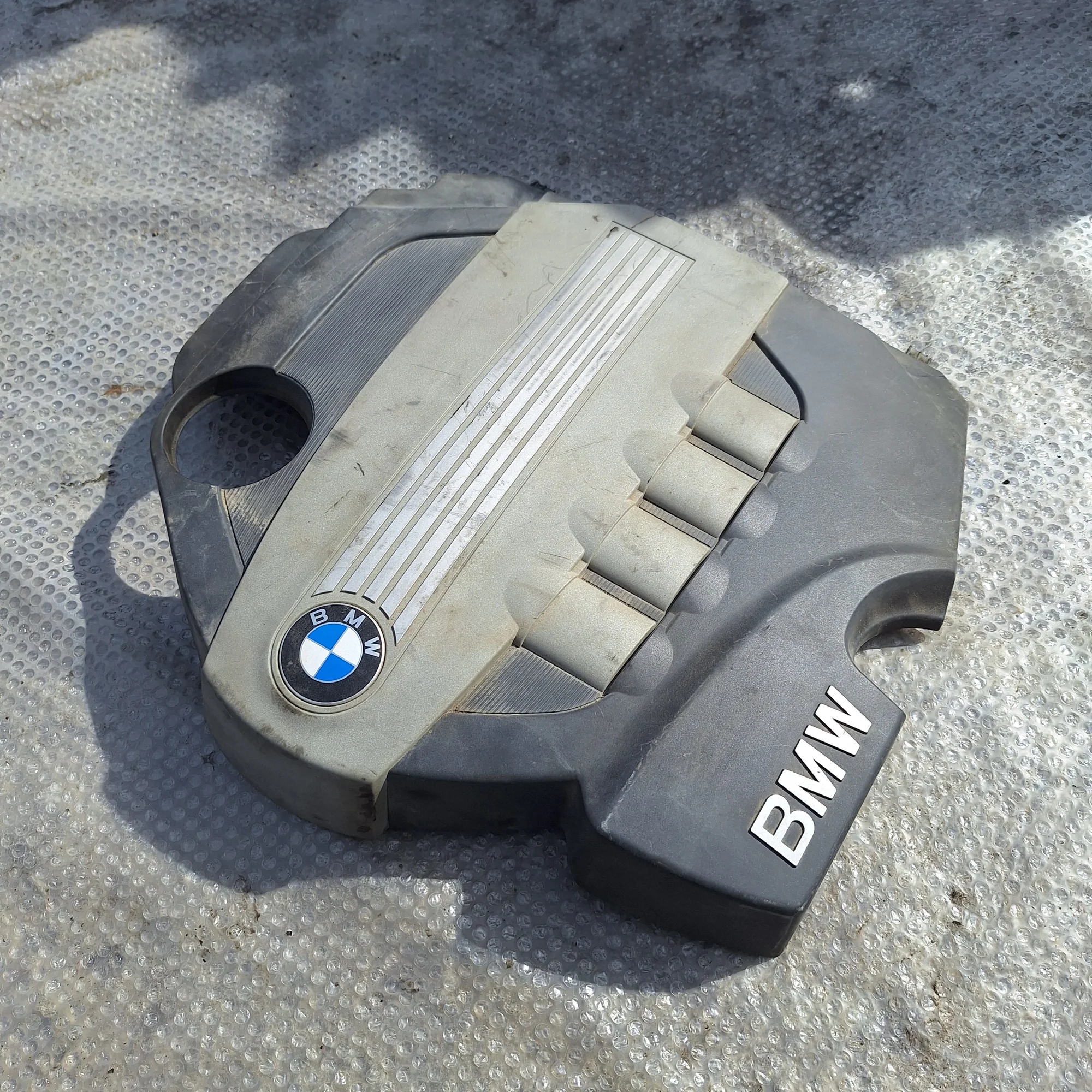 Capac motor ornamental BMW 3 2005-2013
