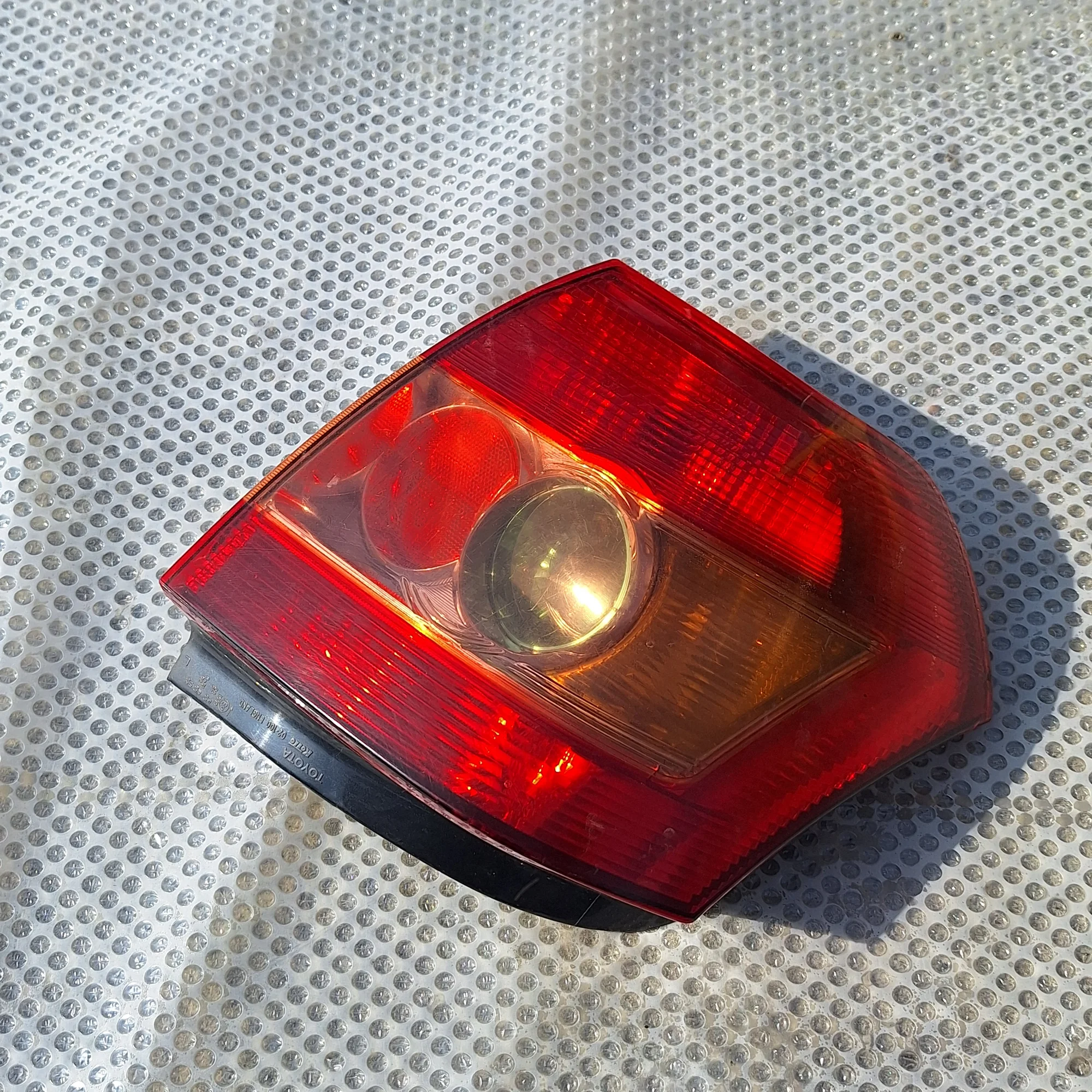 Lampa stop spate / tripla stanga Toyota COROLLA 2001-2006