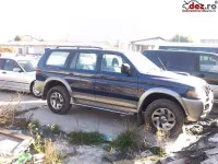 Dezmembrez mitsubishi pajero shogun 4x4 2 7 an 1988 vindcutie viteza 