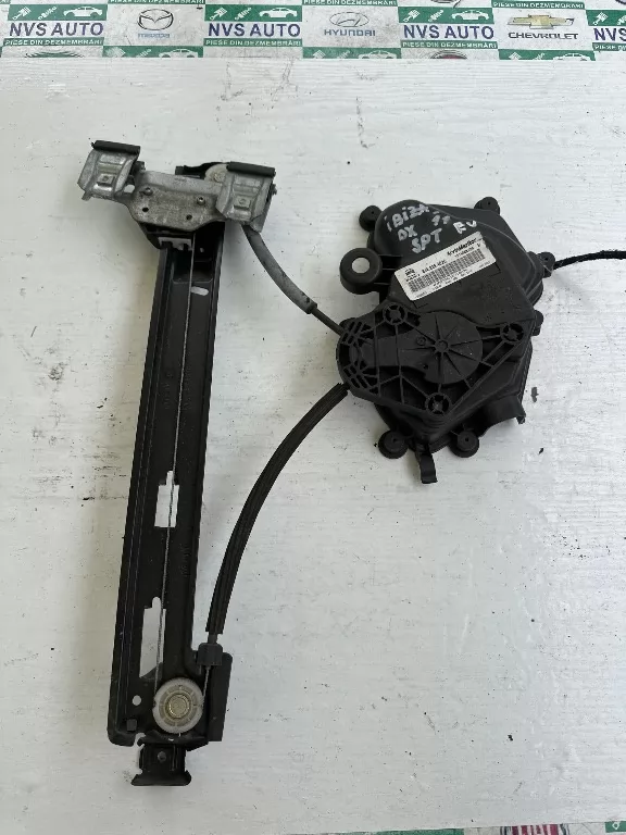 Macara Geam Electric Dreapta Spate Seat Ibiza 6j An 2011 6j4839402c cod 6J4839402C