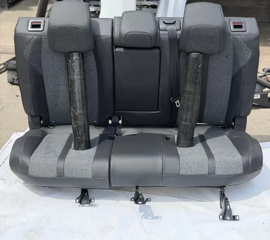 Banchete Spate Peugeot 3008 An 2019