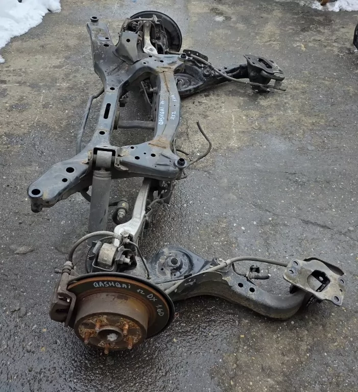Punte Spate Nissan Qashqai 4x2 An 2012
