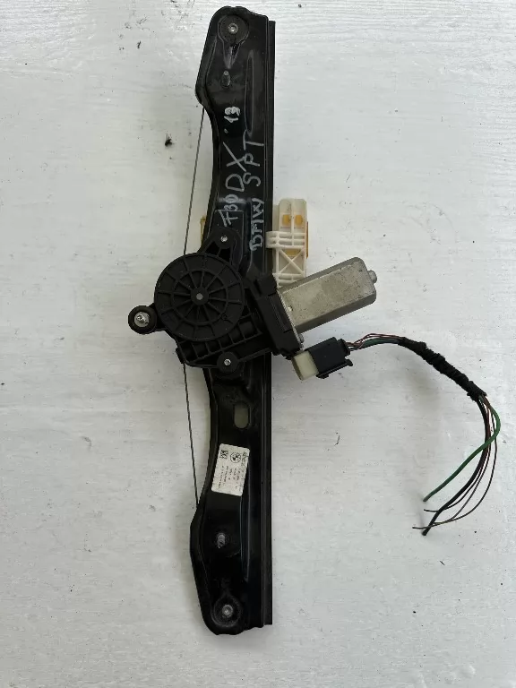 Macara Geam Electric Dreapta Spate Bmw Seria 3 F30 An 2013 7351050 cod 7351050