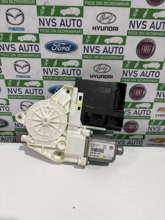 Motoras Macara Geam Electric Dreapta Fata Vw Jetta An 2012 3c0959792c cod 3C0959792C