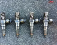 Injector Volkswagen Bora 2003 cod 038130073bn 
