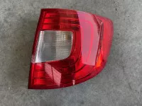 Stop Dreapta Skoda Superb 2 Break/combi Non Facelift Cod 3t9945096