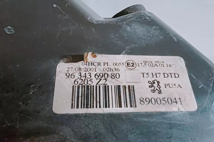 Far Dreapta Peugeot 307 Cod 89005041 Peugeot 307 [2001 2005] 