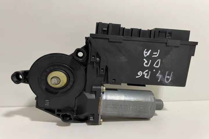 Motoras Macara Geam Dreapta Fata + Modul Volkswagen Volkswagen Touareg Generatia