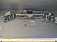 Set Grile Aer Bord Skoda Rapid An 2015 cod 5JA820951C 5JA819701E 5JA819702E