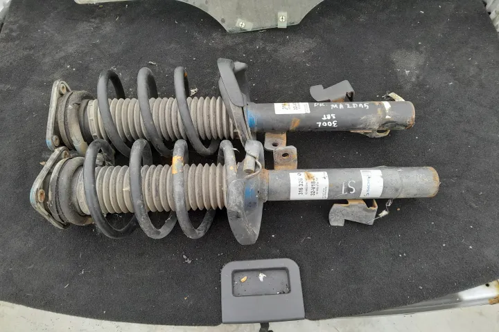 Set Amortizoare Fata Mazda 5 Cr [2005 2008] Minivan 2 0 Mzr Cd Mt (143 Hp) 