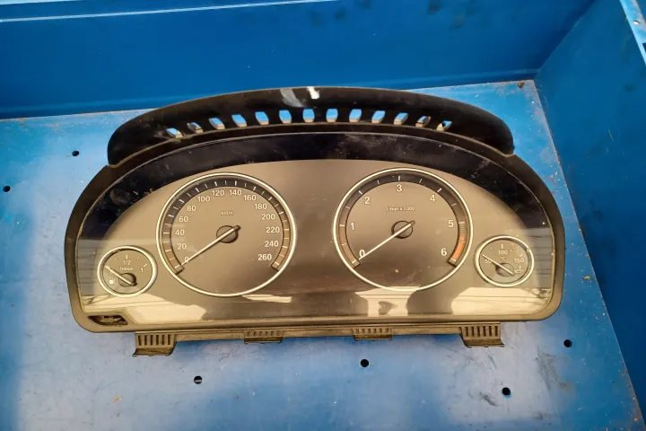 Ceasuri Bord Bmw Seria 5 F10 [2009 2013] 