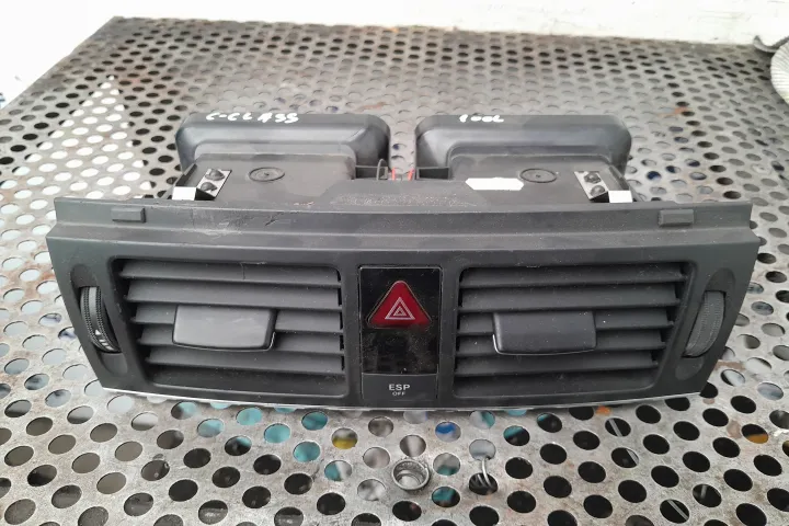 Grila Ventilatie Bord Centru Mercedes Benz C Class 