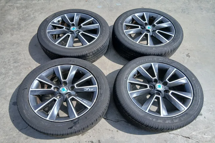 Jante Aliaj Cu Anvelope 17 Set Skoda Yeti [2009 2014] Crossover 5 Usi 2 0 Tdi Mt
