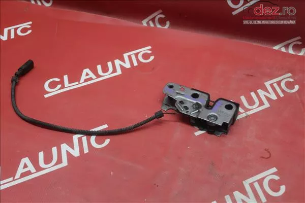 Incuietoare capota fata Volkswagen Touran 2003