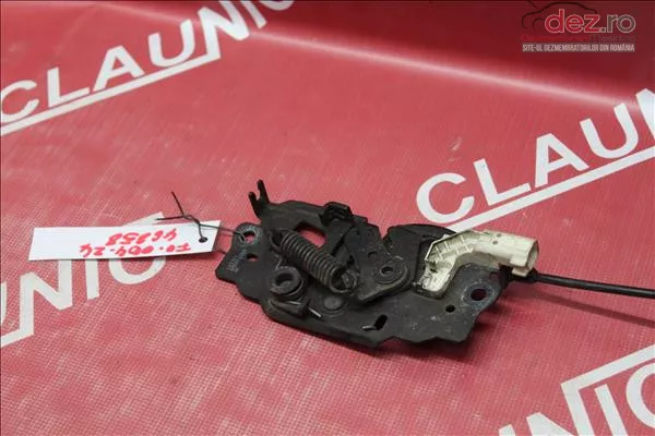 Incuietoare capota fata Ford Focus 2011
