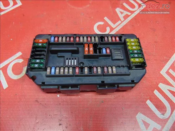Bloc sigurante / relee BMW 318 Gran Turismo 2011