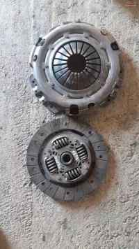 Placa Si Disc Ambreiaj Renault Trafic 2011 Piese auto în Oradea, Bihor Dezmembrari