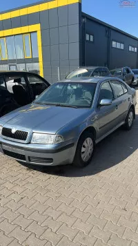 Dezmembrez Skoda Octavia 1 1 6 Benzina Din 2004
