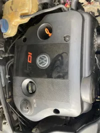 Compresor Ac Volkswagen Passat B5 Ajm 1 9 Tdi 116cp 2002 5+1 Manual Co Piese auto în Acatari, Mures Dezmembrari